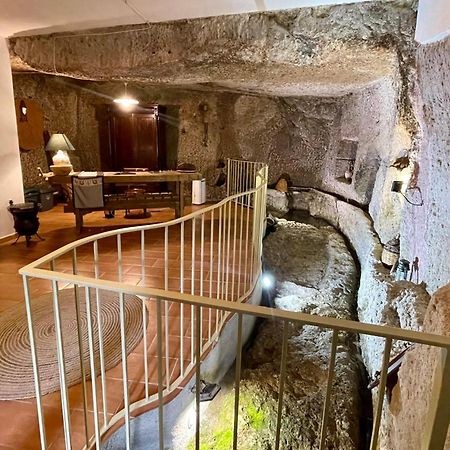 Sardinian Gallery Fonte Bosa Ngoại thất bức ảnh