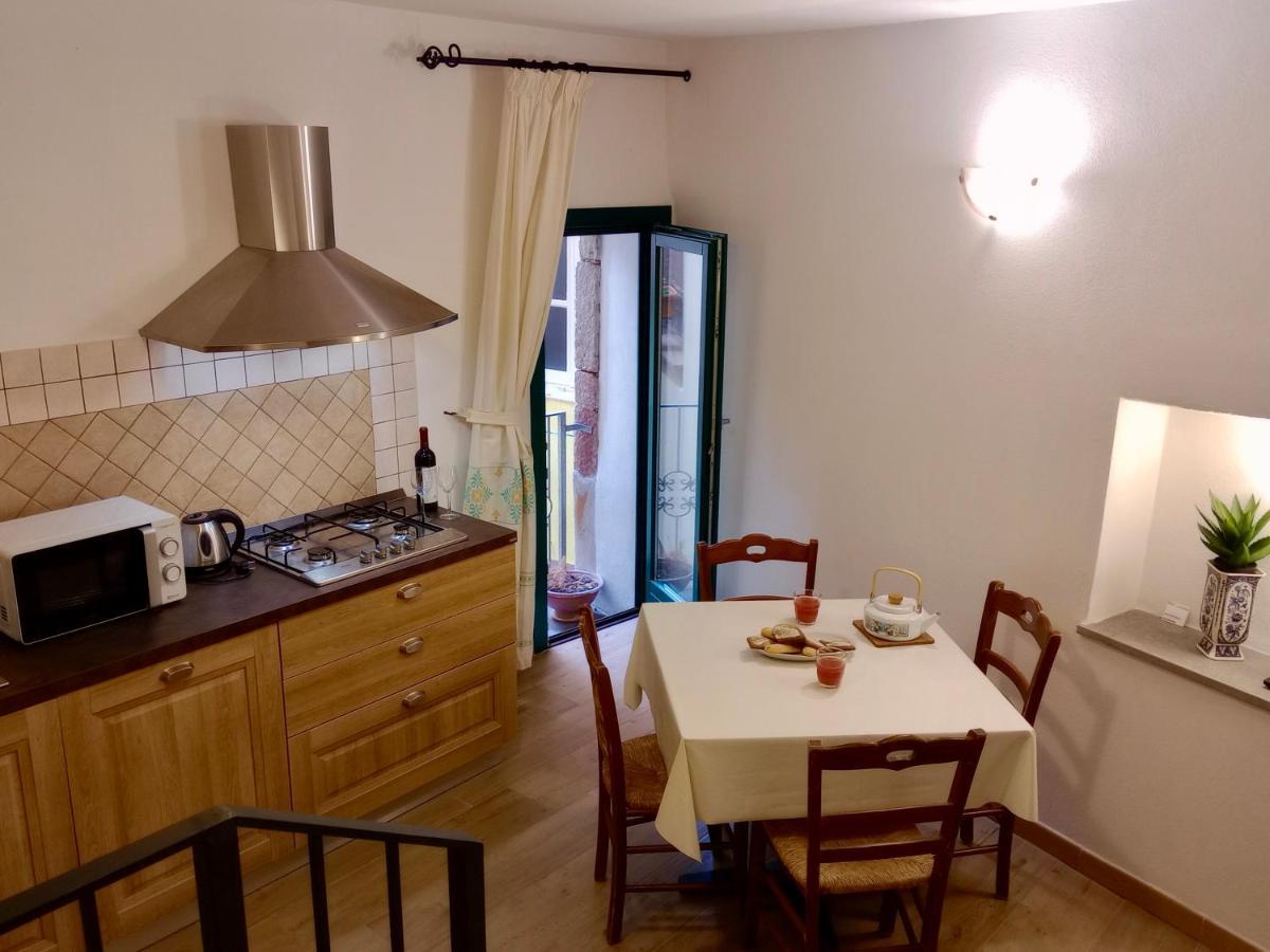 Sardinian Gallery Fonte Bosa Ngoại thất bức ảnh