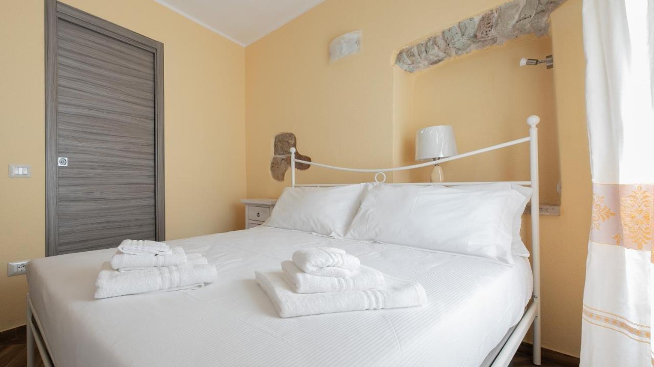 Sardinian Gallery Fonte Bosa Ngoại thất bức ảnh
