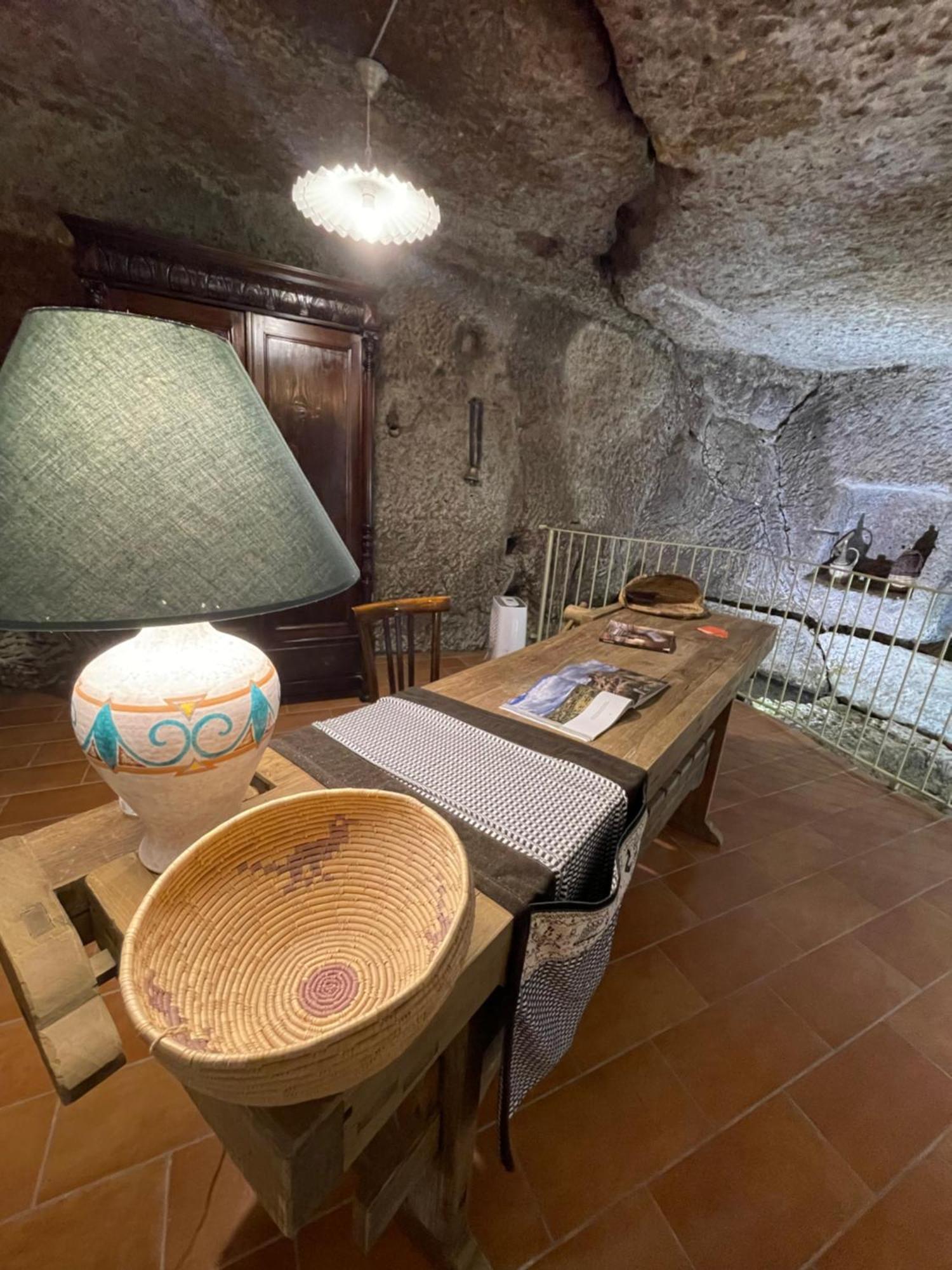 Sardinian Gallery Fonte Bosa Ngoại thất bức ảnh